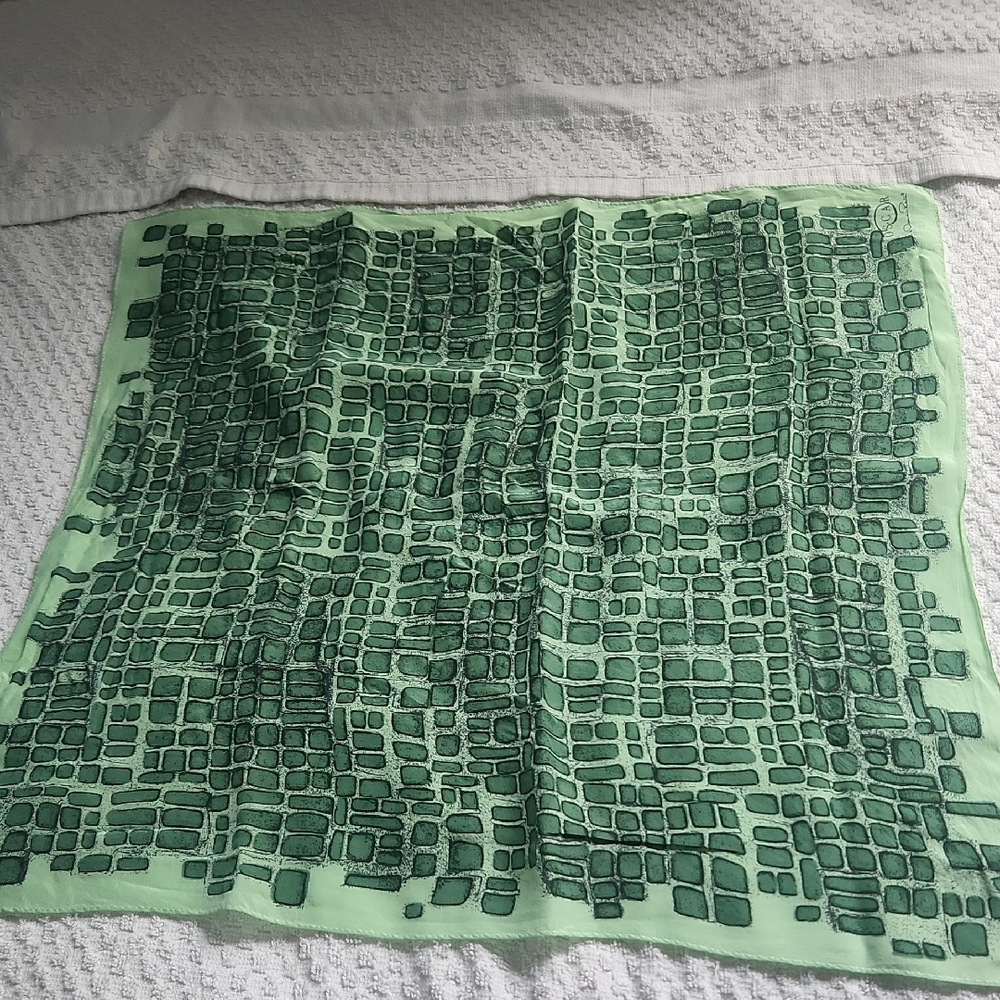 Oscar de La Renta Green Patterned Scarf